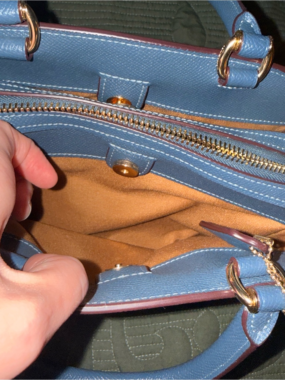 Coach Mini Lillie Carryall- EUC No Strap - Picture 10 of 11